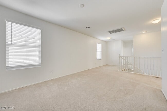 Building Photo - 9252 Valley Ranch Ave