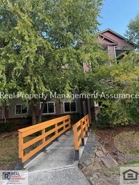 Building Photo - 10664 NE Holly St