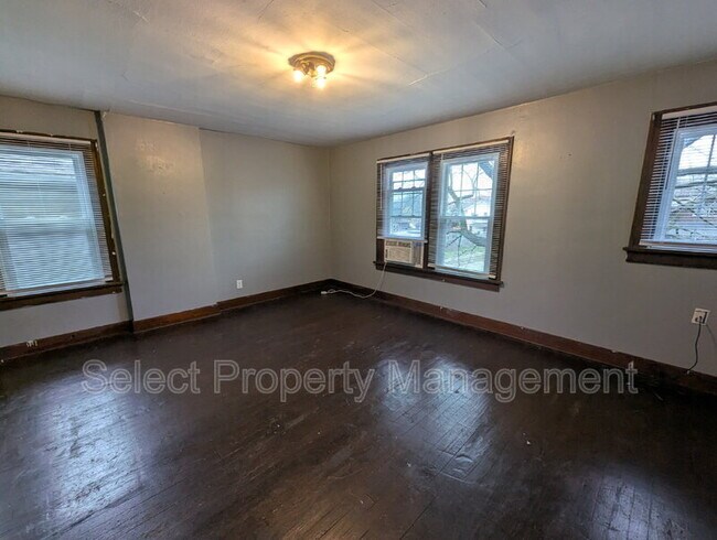 Building Photo - 4111 S Calhoun St