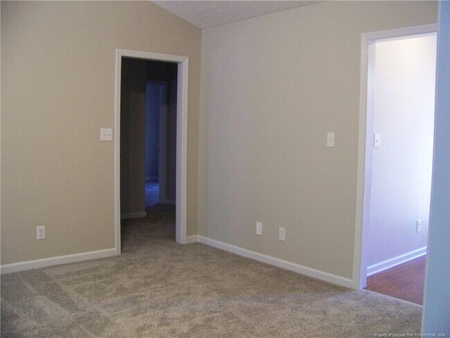 Building Photo - 1981 Wheeling St