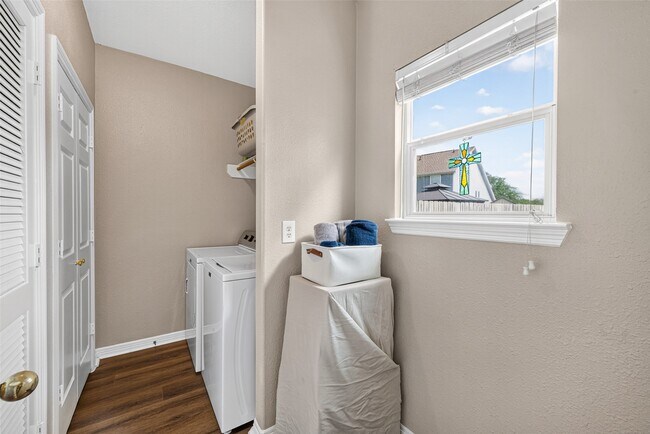 Building Photo - 21310 Sweet Grass Ln