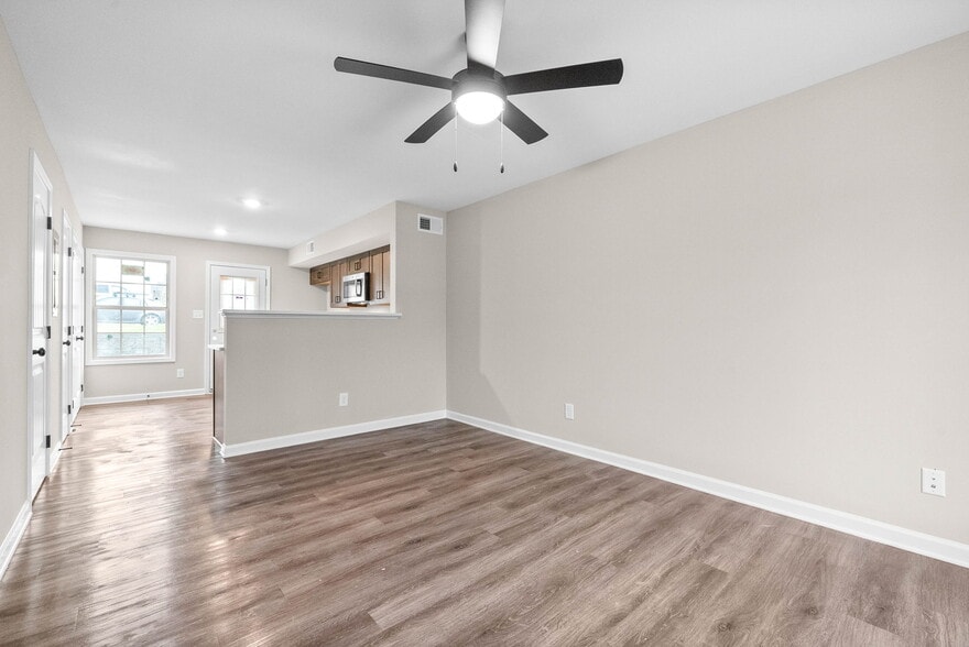 Building Photo - 1541 Tylertown Rd