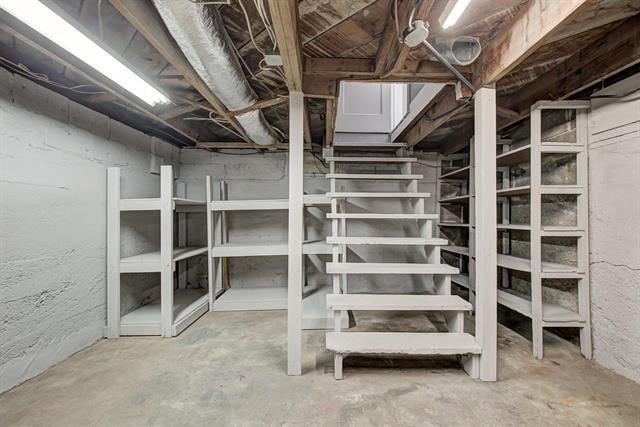 Building Photo - 421 S Tyler St