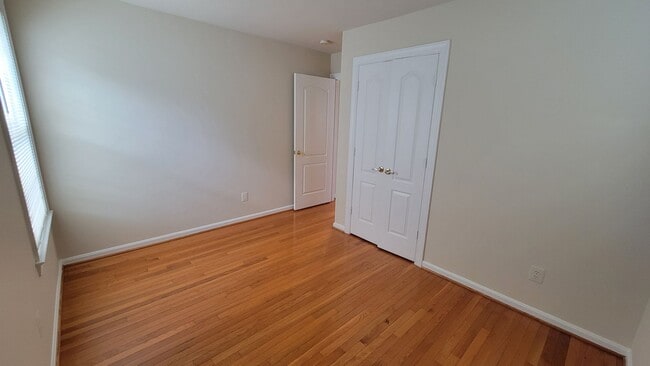 Building Photo - Stunning and Spacious 5 Bed 4 Bath Colonial Home With A 2-Car Garage In Bailwick