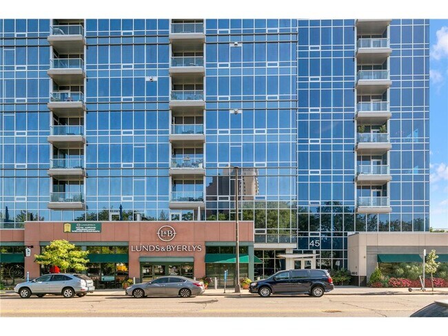 Building Photo - 45 University Ave SE
