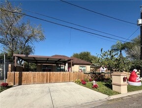 Building Photo - 12 E Wells St