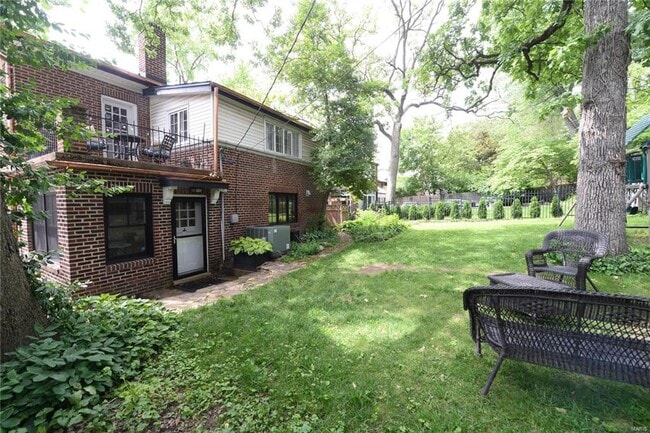 Building Photo - 418 Carswold Dr