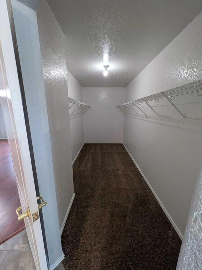 Building Photo - 6130 Wisteria Hill
