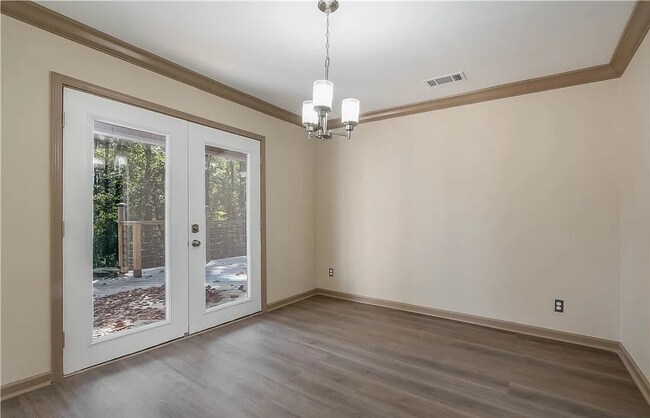 Building Photo - This Charming Two-Story Home Awaits You