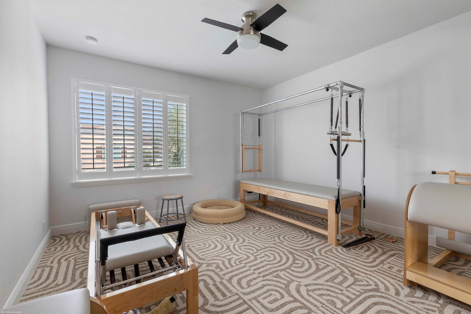 Building Photo - 170 Sword Fern Pl