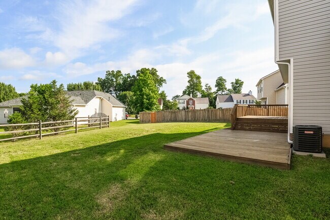 Building Photo - 15718 De Havilland Dr