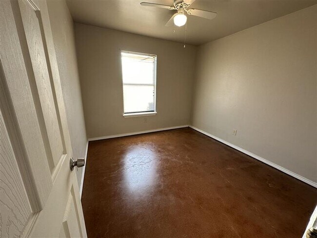 Building Photo - 12758 Candleridge Dr