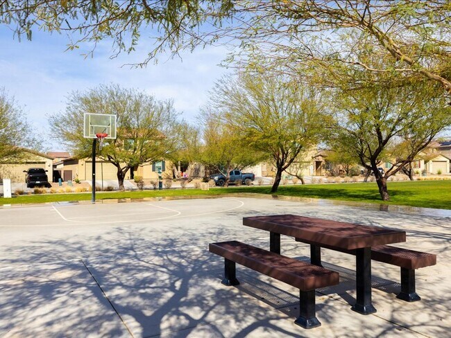Building Photo - 3 Bedroom 2 Bathroom With Den      SOLAR P...