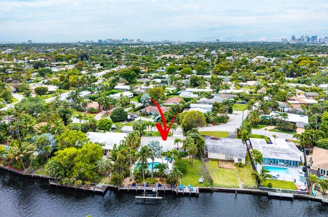 Building Photo - 1733 Coral Gardens Dr