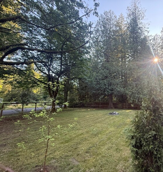 Building Photo - 58727 E Sleepy Hollow Dr