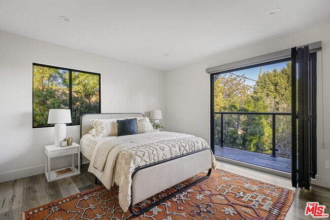 Building Photo - 1057 N Ave 49