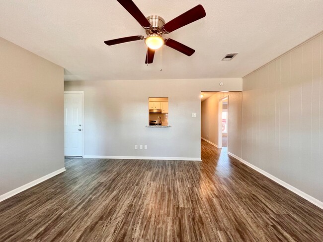 Building Photo - Beautiful one story home in Rosenberg, TX