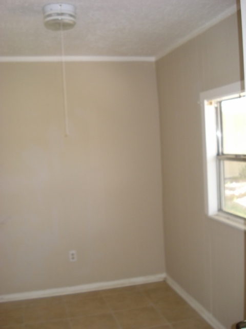 Building Photo - Cute 3bdrm/1bath ***new photos coming soon***