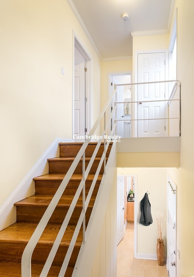 Building Photo - 152 Independence Dr