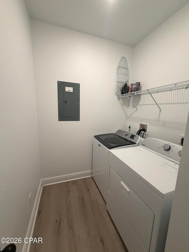 Building Photo - 1303 Louisiana Ave