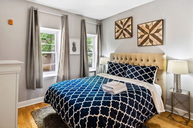 Building Photo - 2551 Grays Ferry Ave