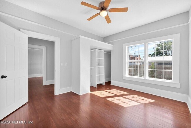 Building Photo - 2517 Orion St