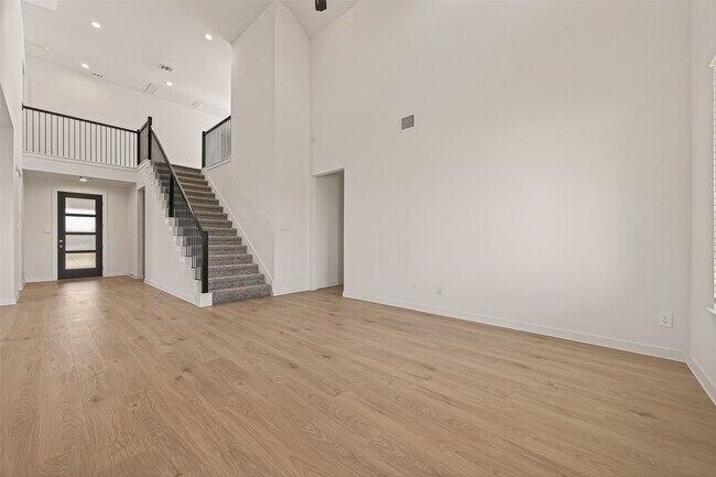 Building Photo - 2819 Red Rosehip Dr