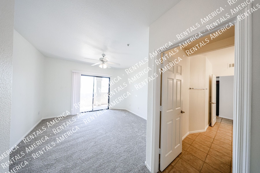 Building Photo - 15095 N Thompson Peak Pkwy