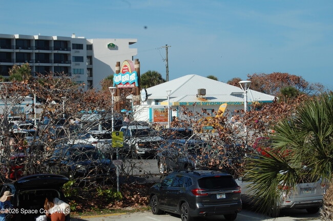 Building Photo - 5350 Ocean Beach Blvd