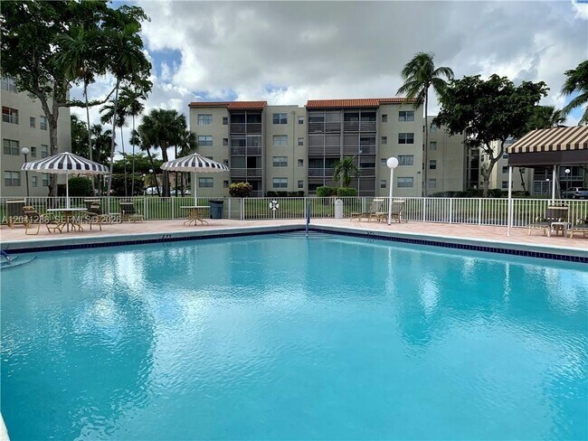 Building Photo - 1830 SW 81st Ave