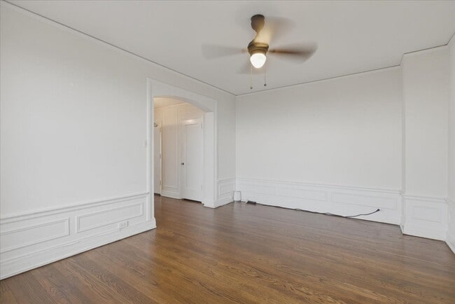 Building Photo - 4940 S East End Ave