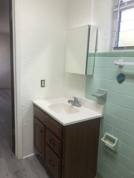 Building Photo - 14343 Walsingham Rd