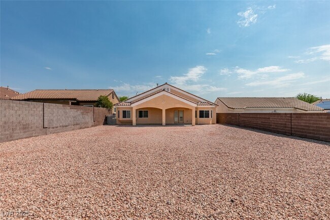 Building Photo - 2180 Dogwood Ranch Ave