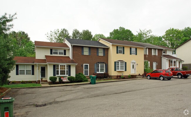 Building Photo - 21-45 Carriage Way