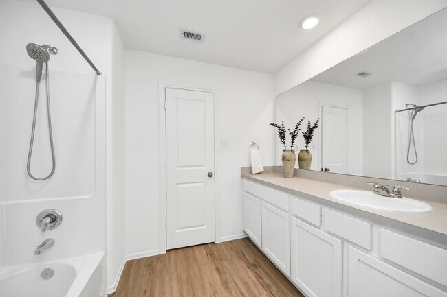 Building Photo - 26915 Wilderye Cv Ln