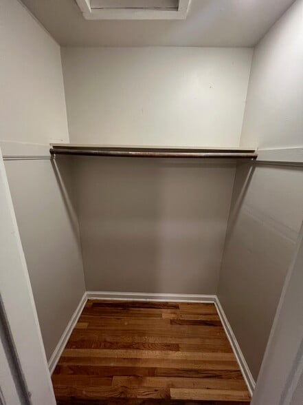 Walk In Closet - 7222 East Burnside