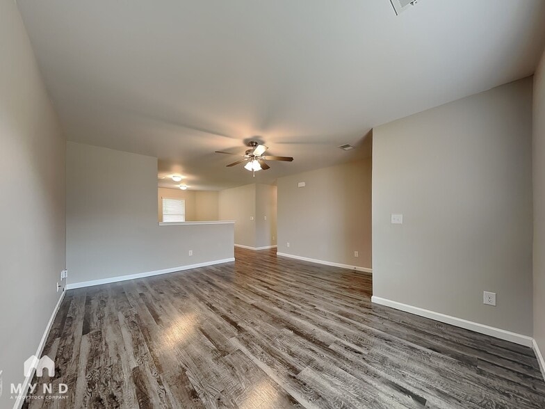 Building Photo - 804 The Heights Ln