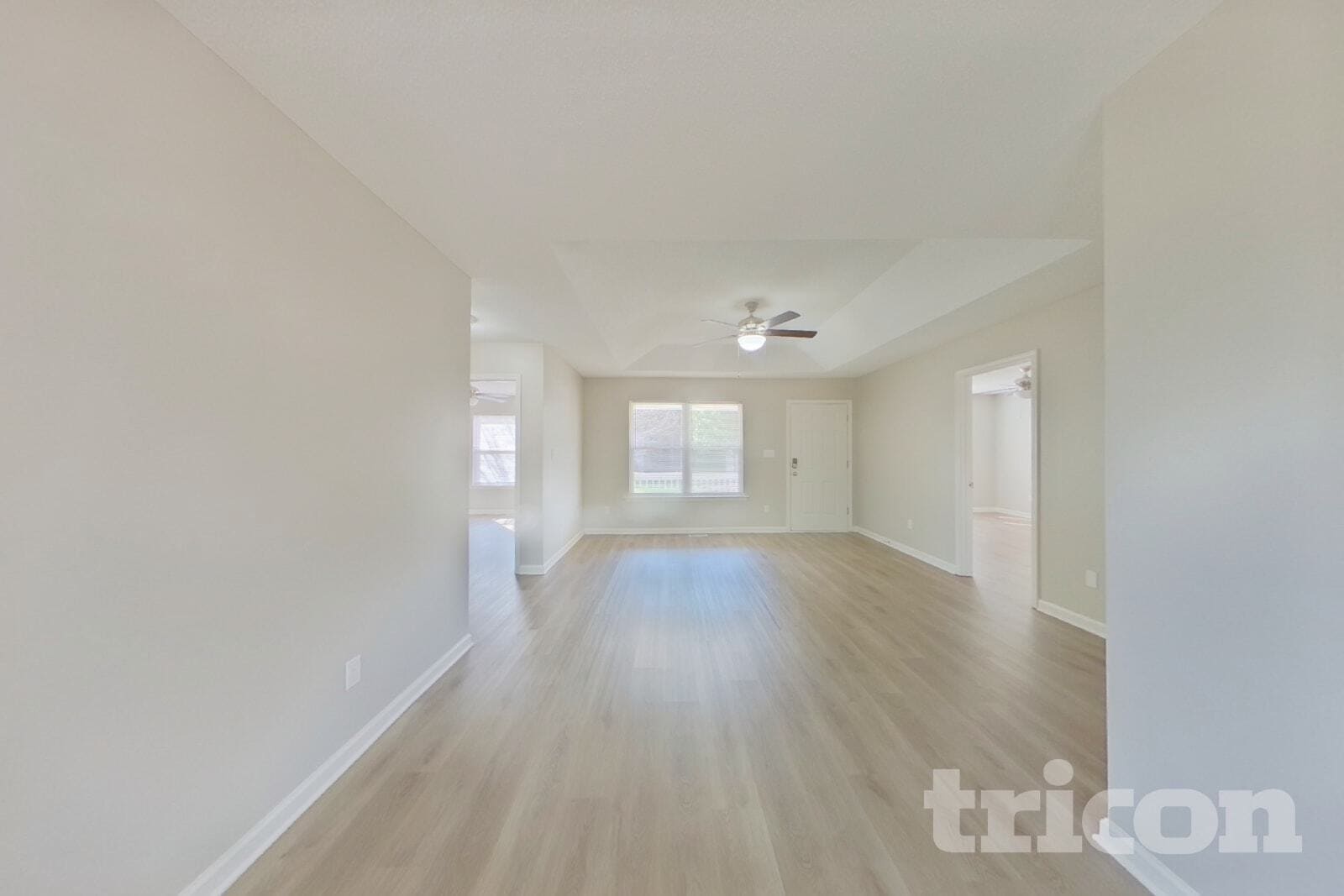 Building Photo - 2425 Saluda Dr