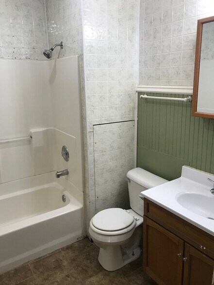 Building Photo - 509 High Ave