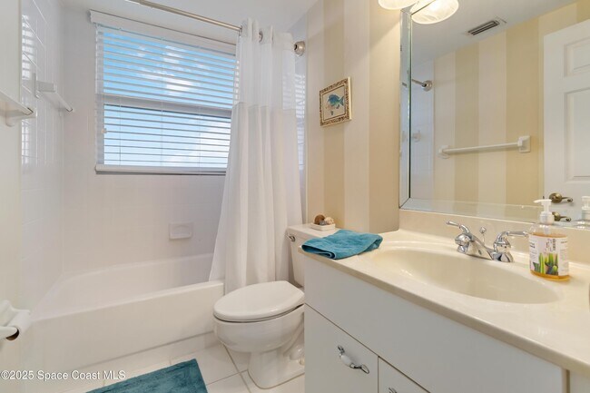 Building Photo - 215 Ballyshannon St