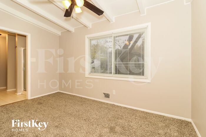 Building Photo - 3134 Westwood Dr