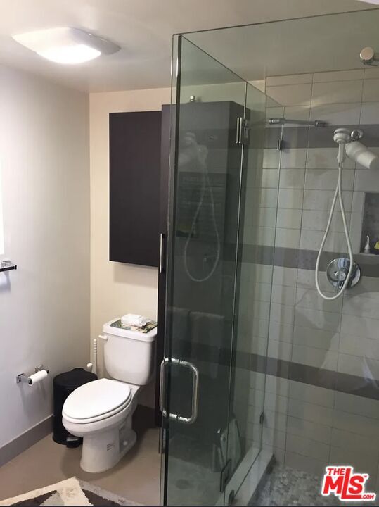 Building Photo - 2329 Clark Ave