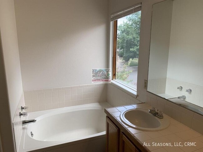 Building Photo - 5820 Corinth Dr