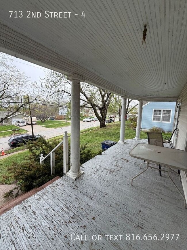 Building Photo - 713 2nd St