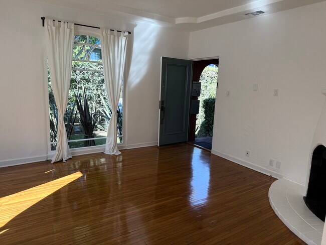 Building Photo - 8714 Rangely Ave