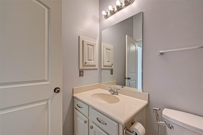 Building Photo - 26243 Crystal Cove Ln