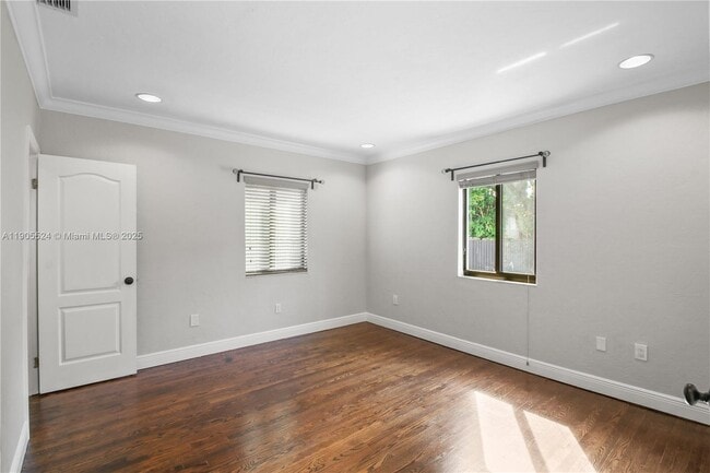 Building Photo - 1814 SW 22nd Terrace