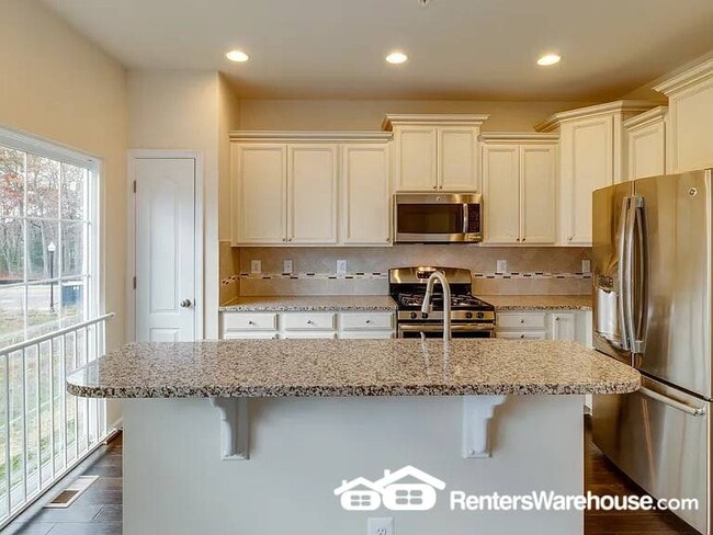 Building Photo - 8120 Mill Falls Ct