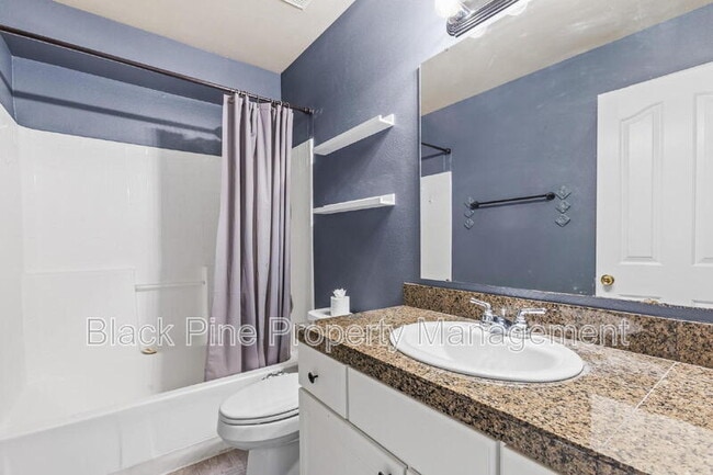 Building Photo - 541 S Canvasback Way