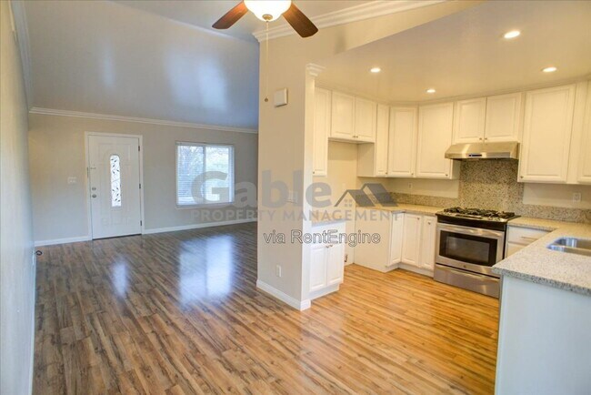Building Photo - 23532 Platina Dr